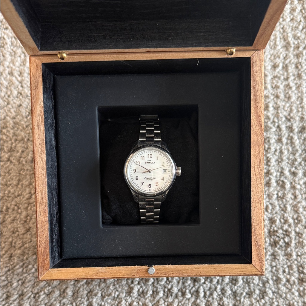 Shinola Women’s 32 Mm Vinton Watch